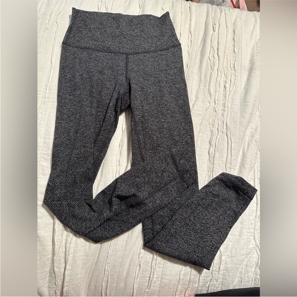 LULULEMON heather herringbone leggings size 4 - Picture 6 of 6